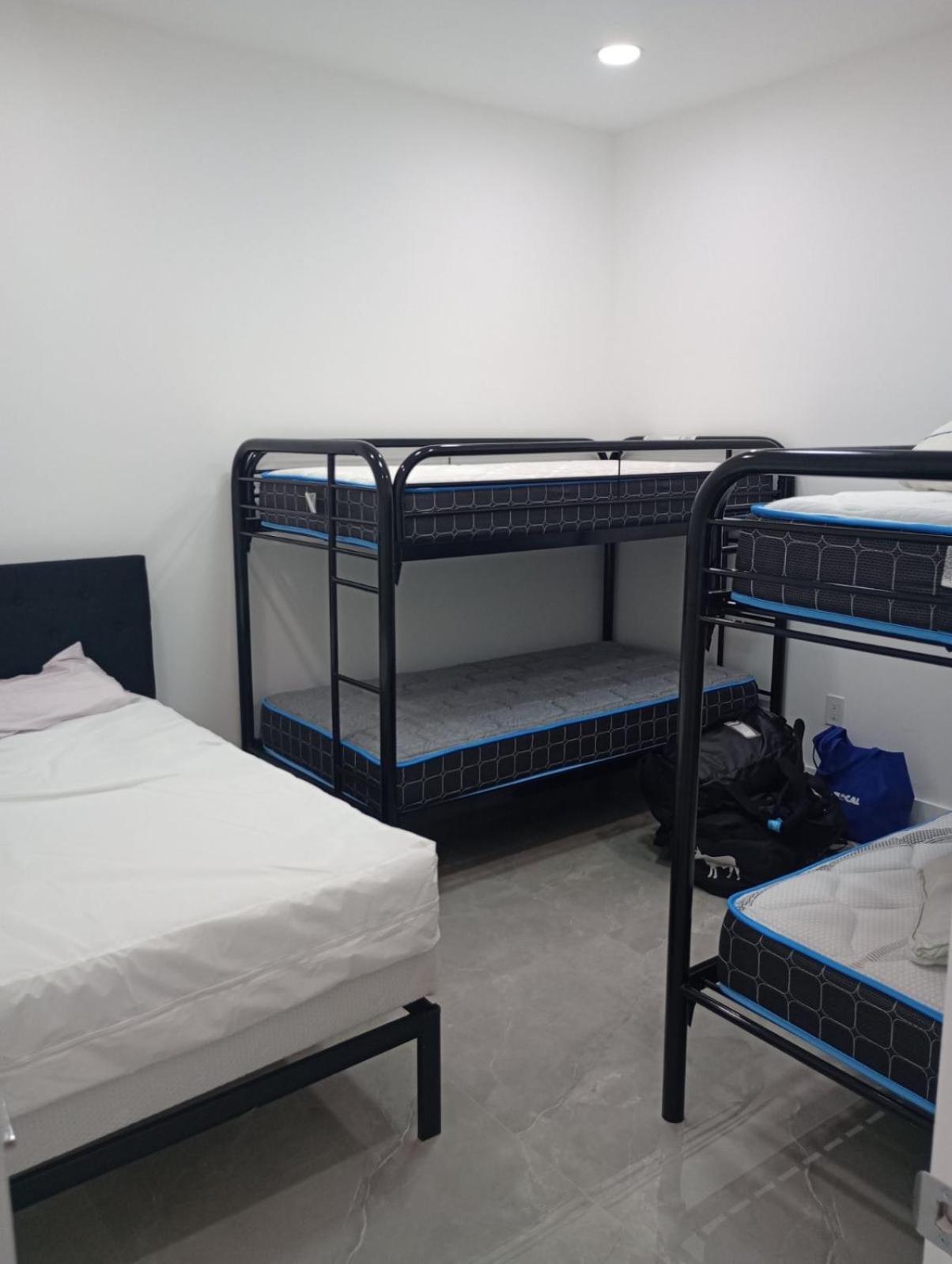 Philllips Tropical Paradise Hostel Fort Lauderdale